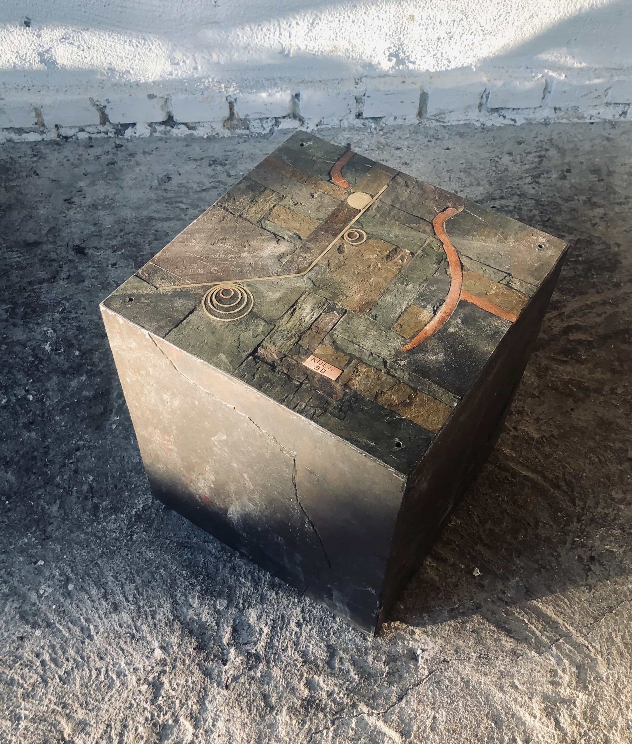 865F80AF-7F2C-4E65-813E-1FF65B0498EC